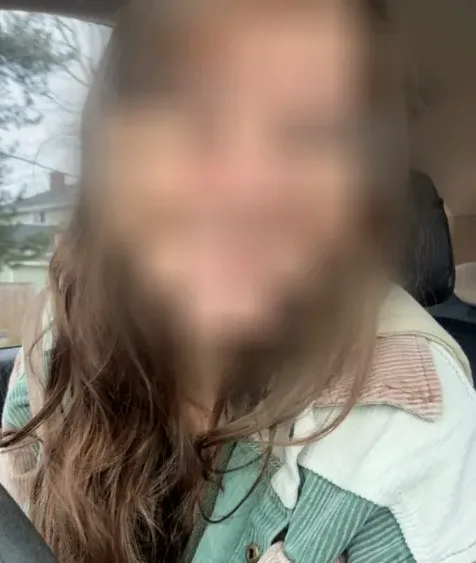 Celina, 40