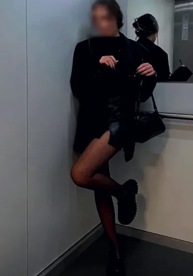 Greta, 24