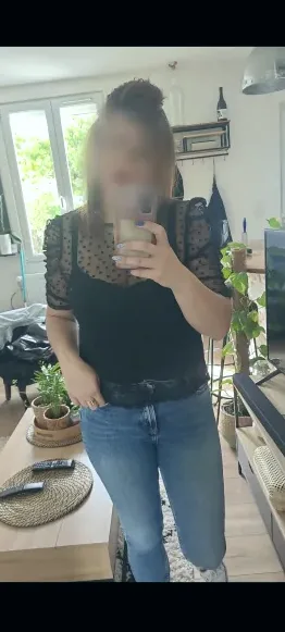 Marina, 34