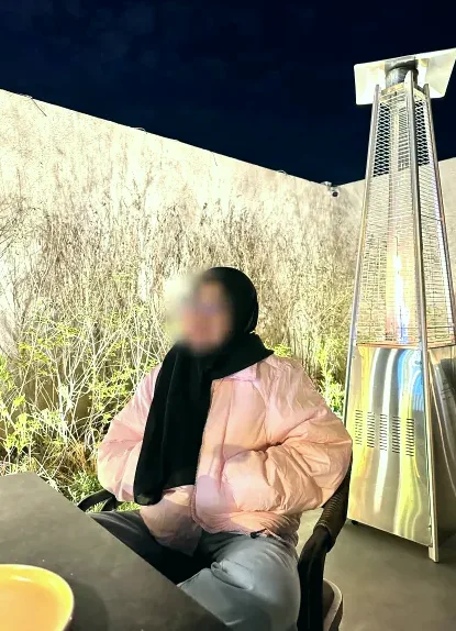 Neele, 34