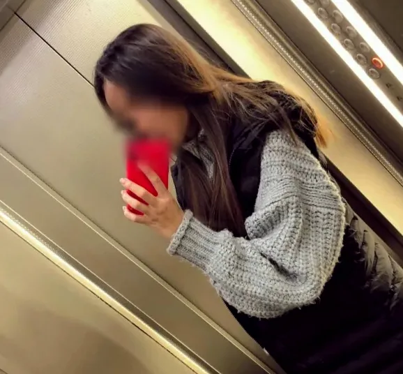 Stefanie, 31